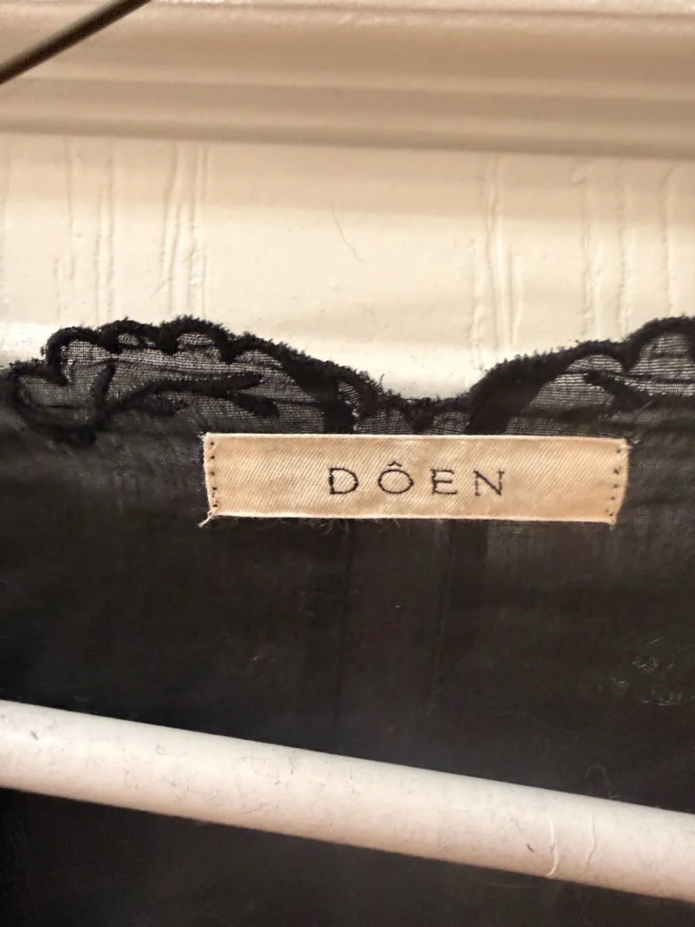 Doen Black Sheer Lace-Trim Button Front Blouse - Picture 5 of 6